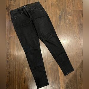 Mac & Me Absolution Dark almost Black Skinny Jean great stretch! Sz8